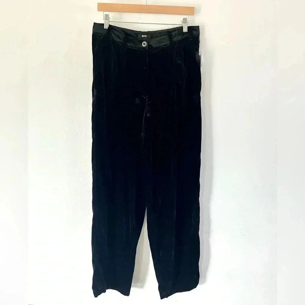 Urban Outfitters BDG‎ Black Velvet Pleated Wide Leg Trousers Pant Size 6, NWT